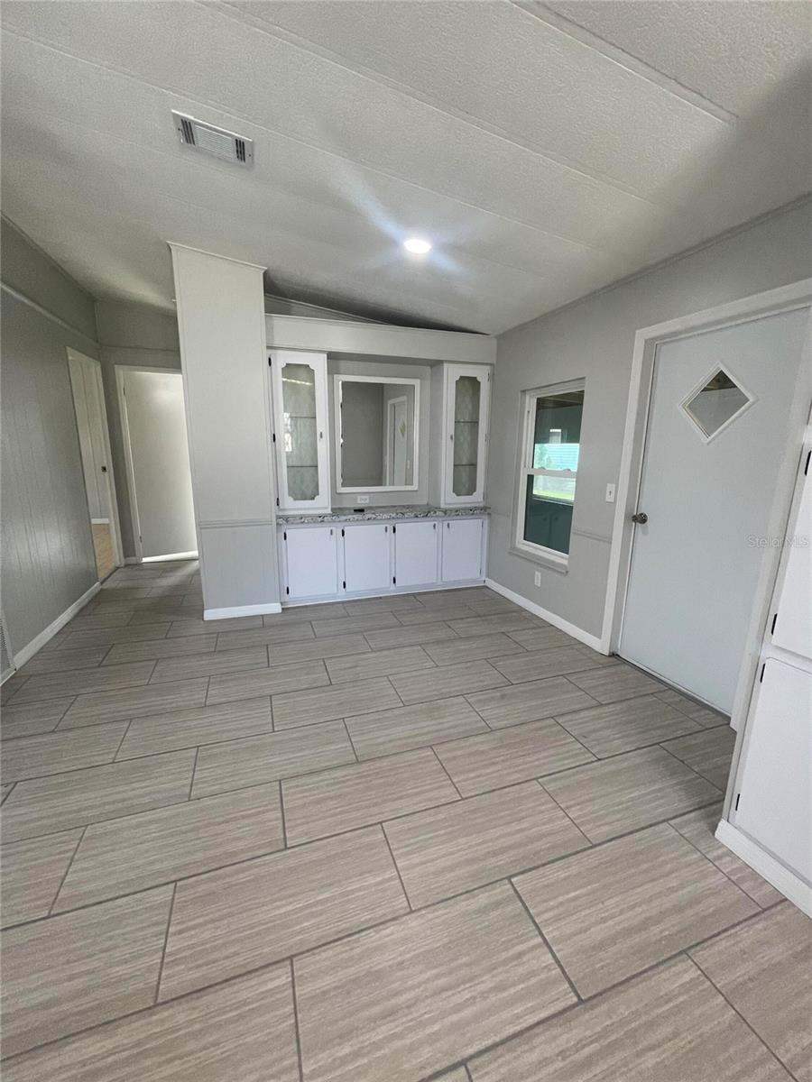 3145 HIDDEN LAKE DR