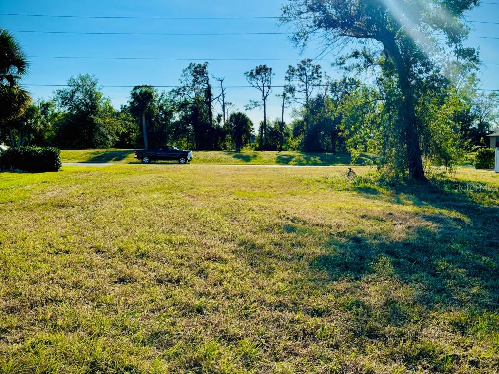 683 ROTONDA CIR