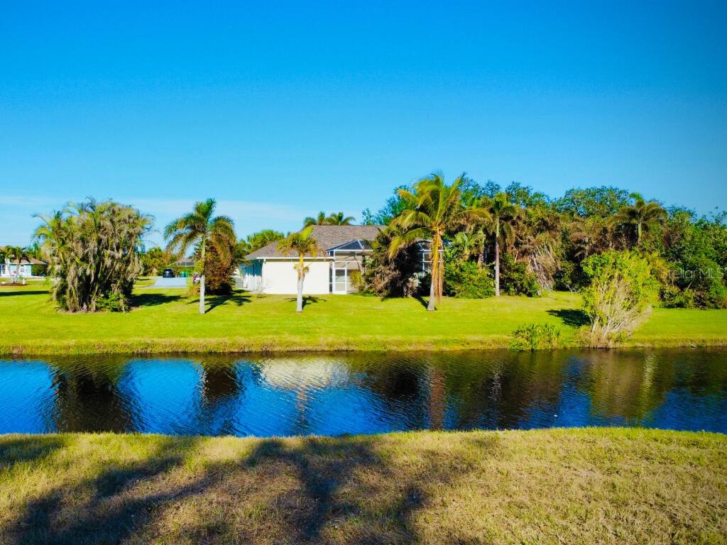683 ROTONDA CIR