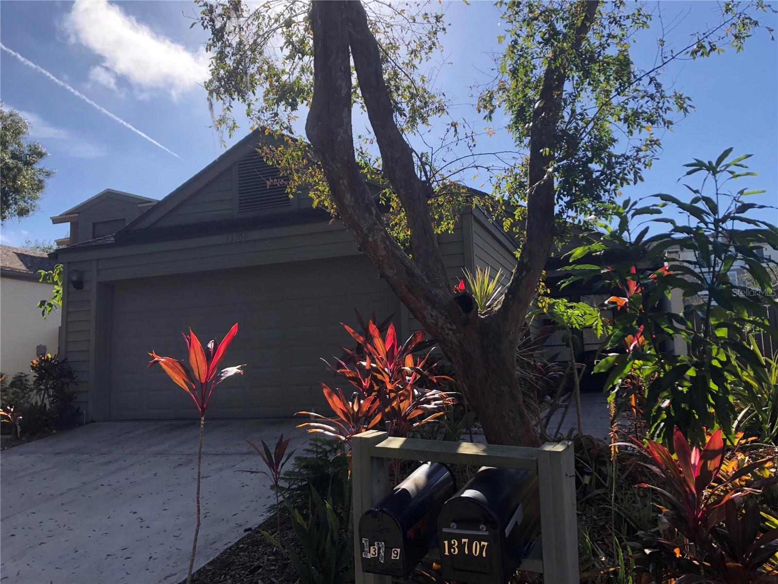 13709 LAZY OAK DR