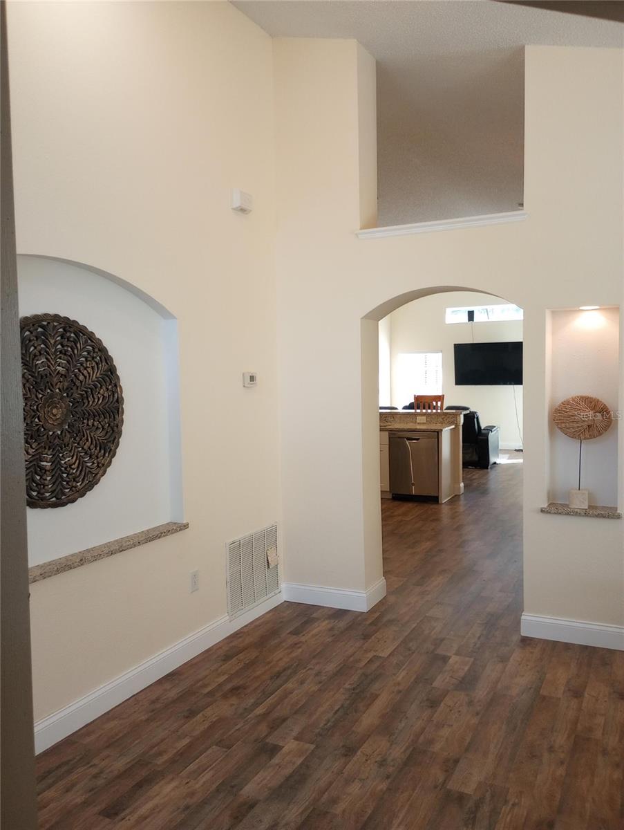 7947 GOLDEN POND CIR