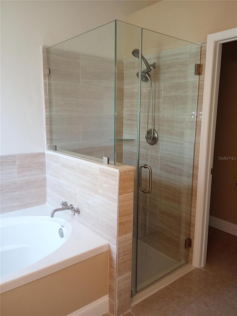 7947 GOLDEN POND CIR