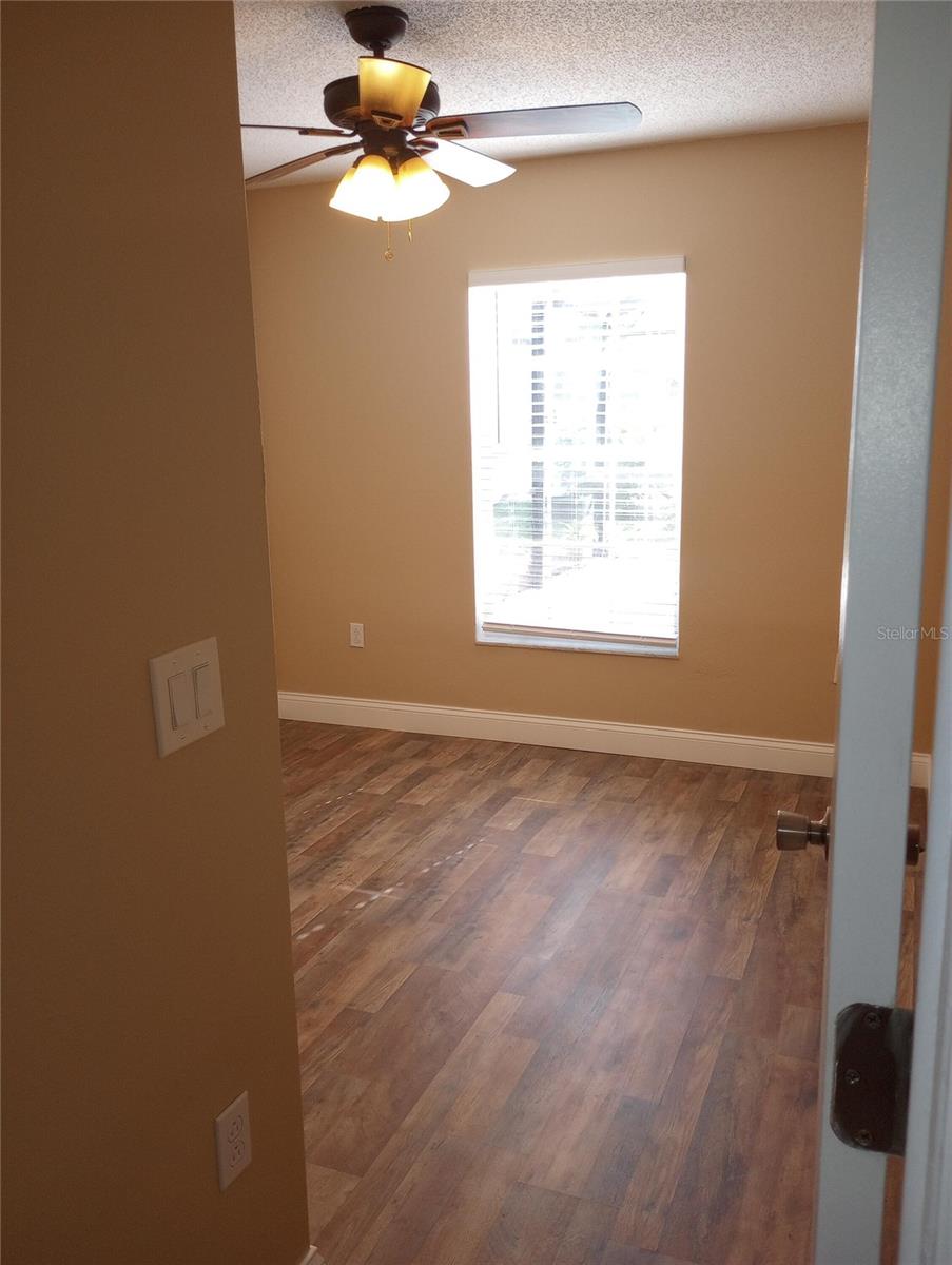 7947 GOLDEN POND CIR