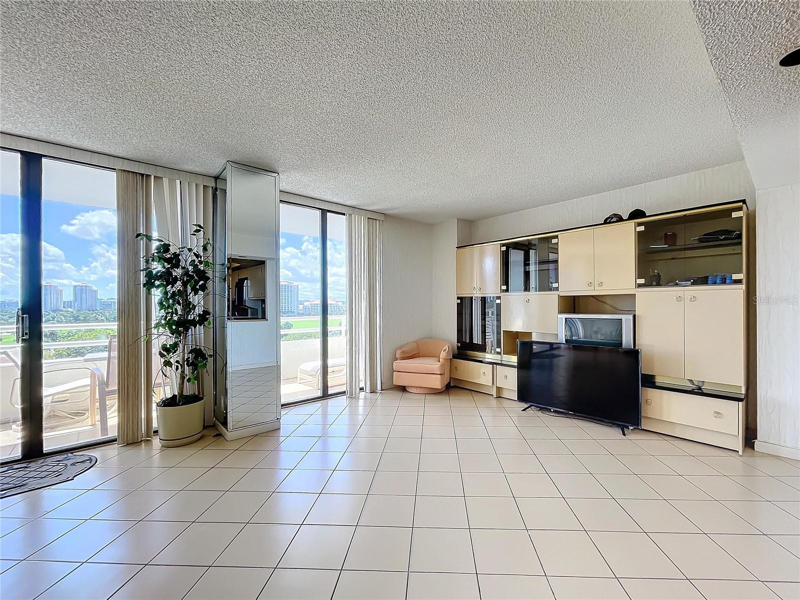 20225 NE 34TH CT #817