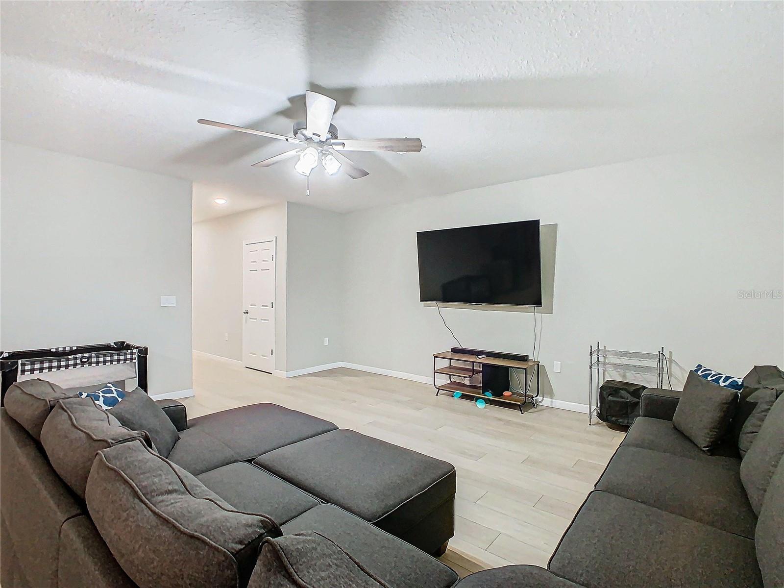 5381 MADDIE DR