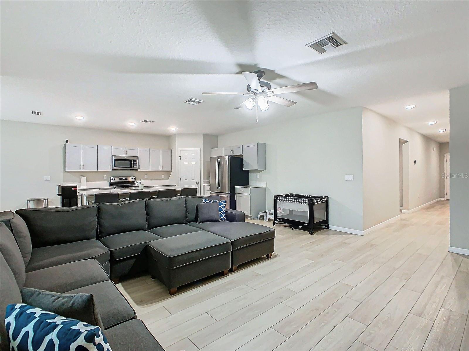 5381 MADDIE DR