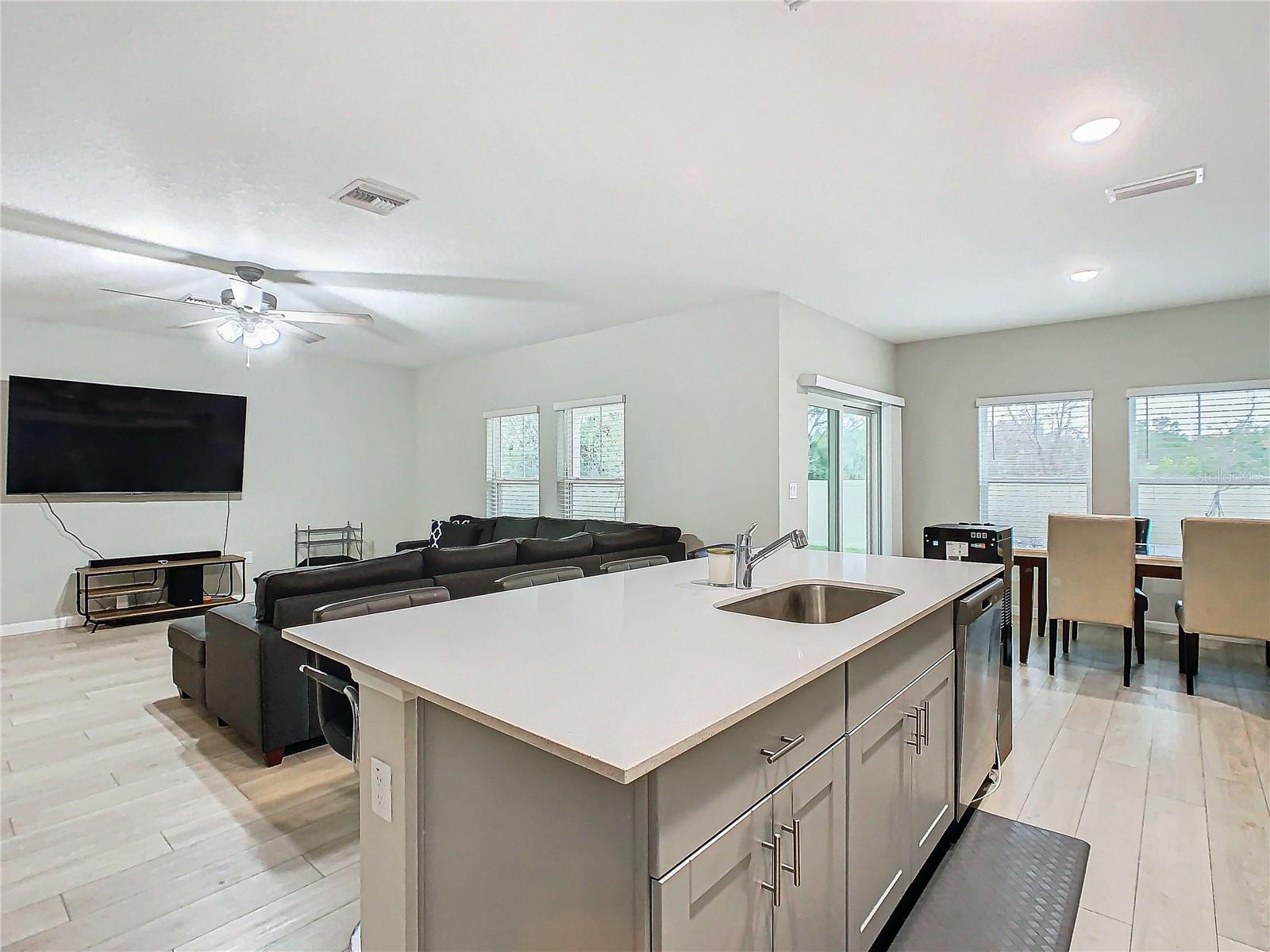 5381 MADDIE DR