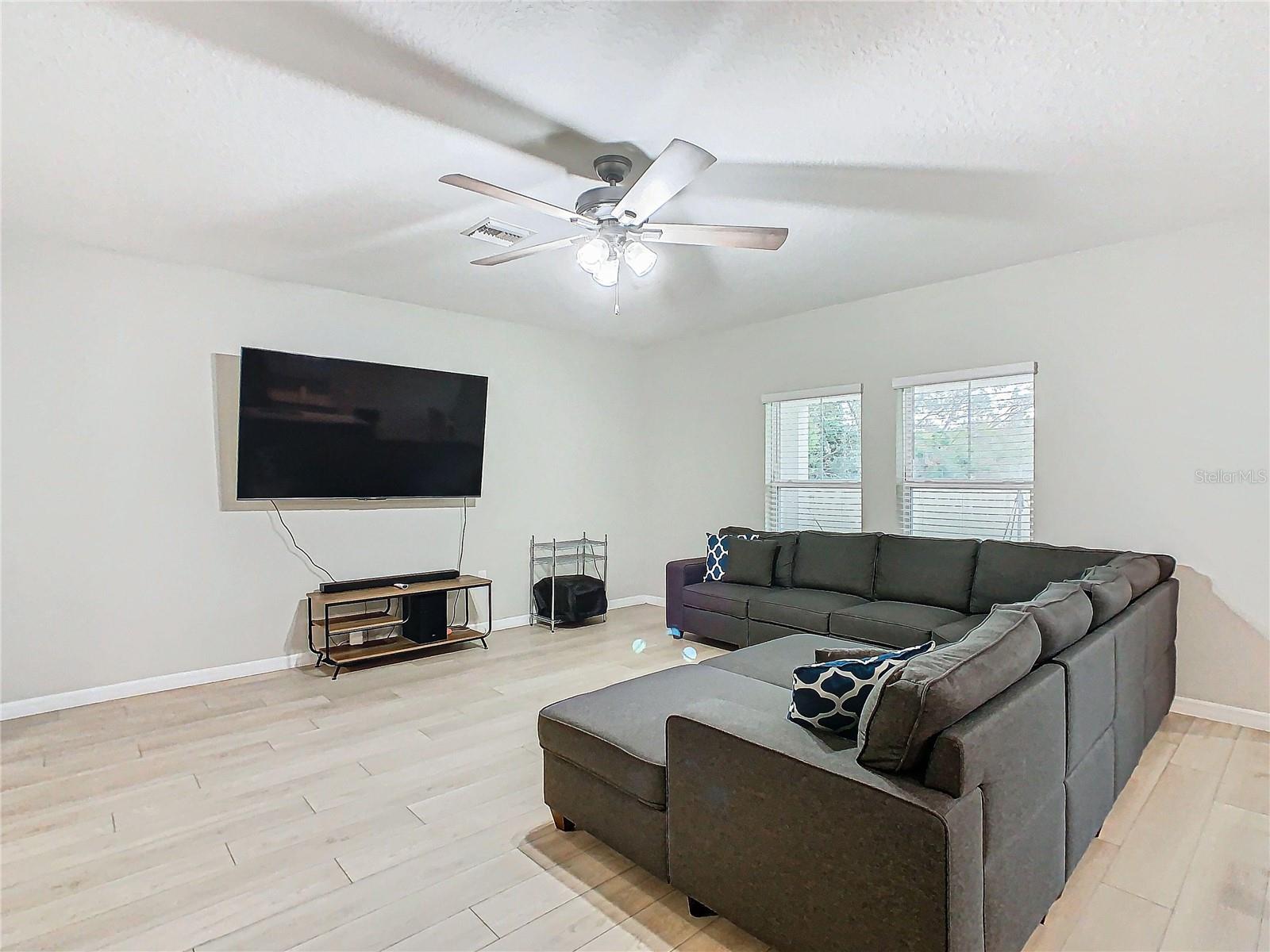 5381 MADDIE DR