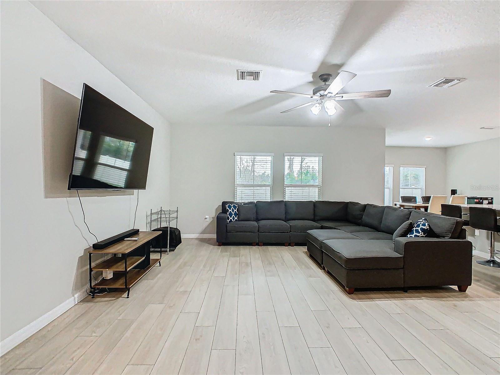 5381 MADDIE DR