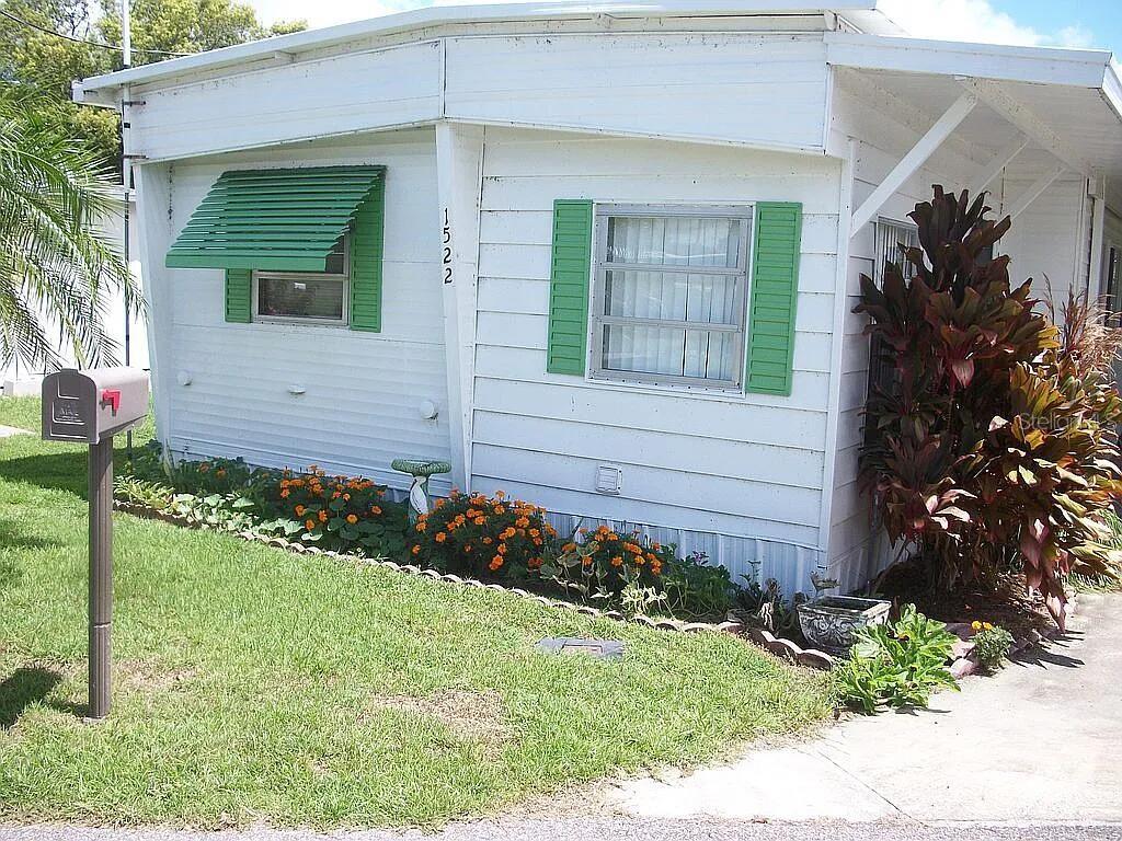1522 S SHORE DR