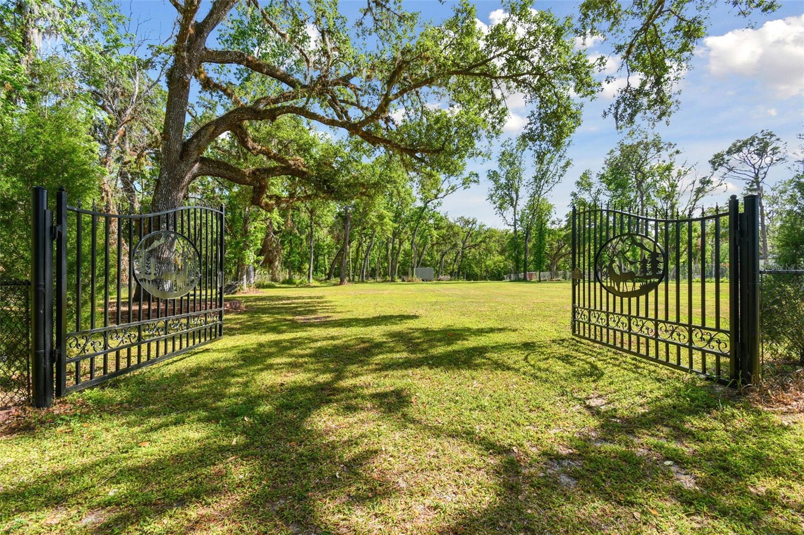 10821 CEDAR COVE DR