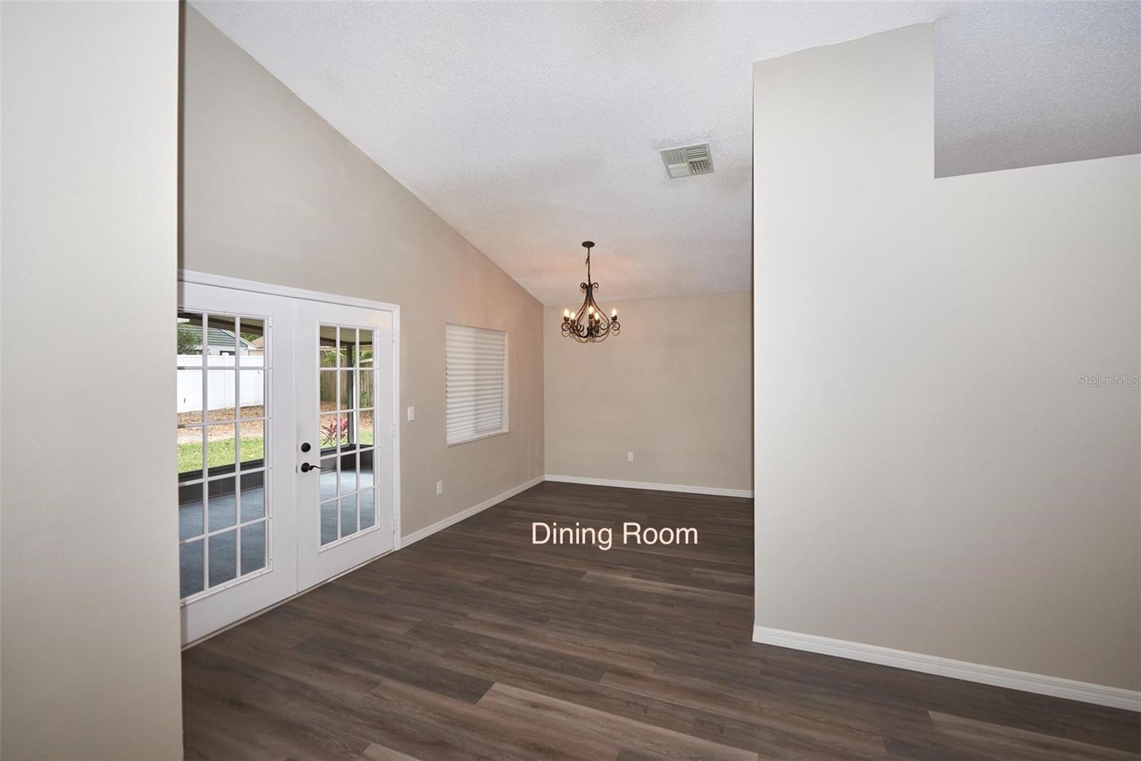 1610 SPINNING WHEEL DR