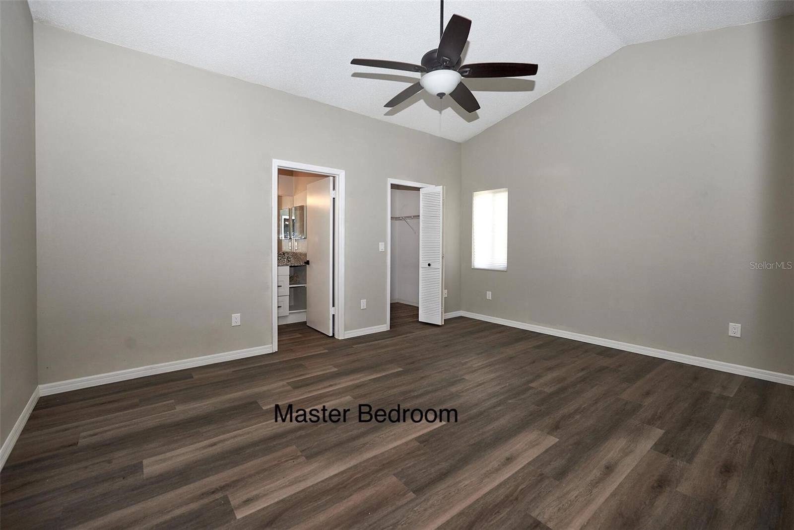 1610 SPINNING WHEEL DR