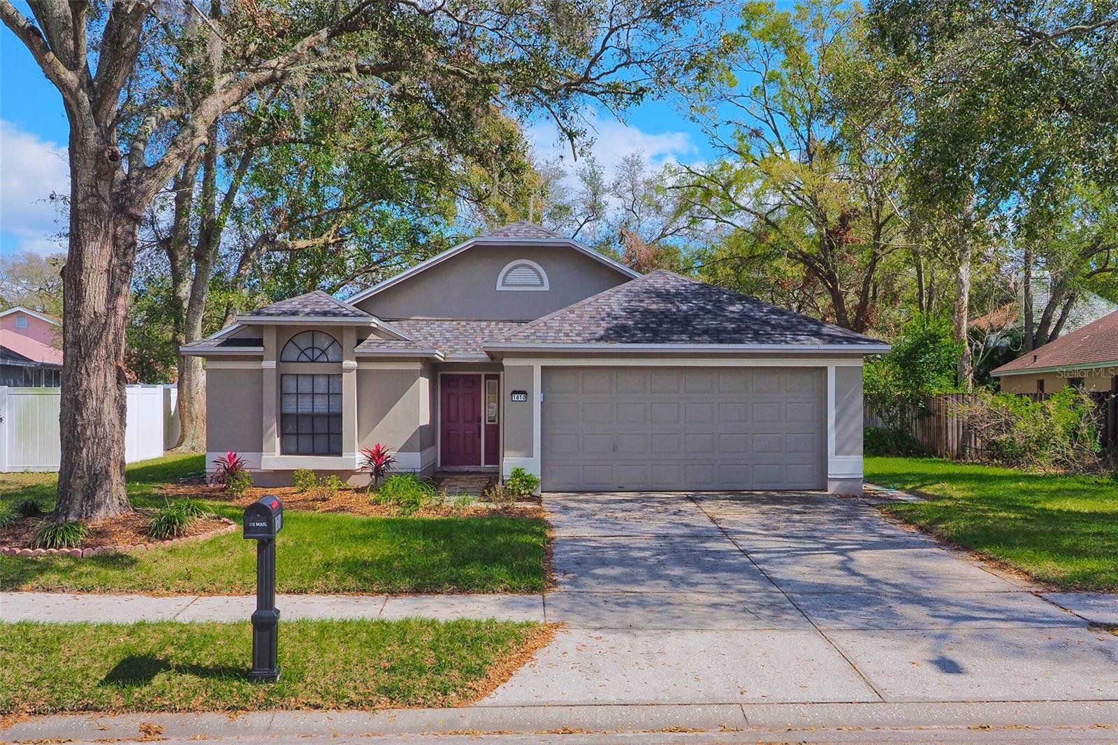 1610 SPINNING WHEEL DR