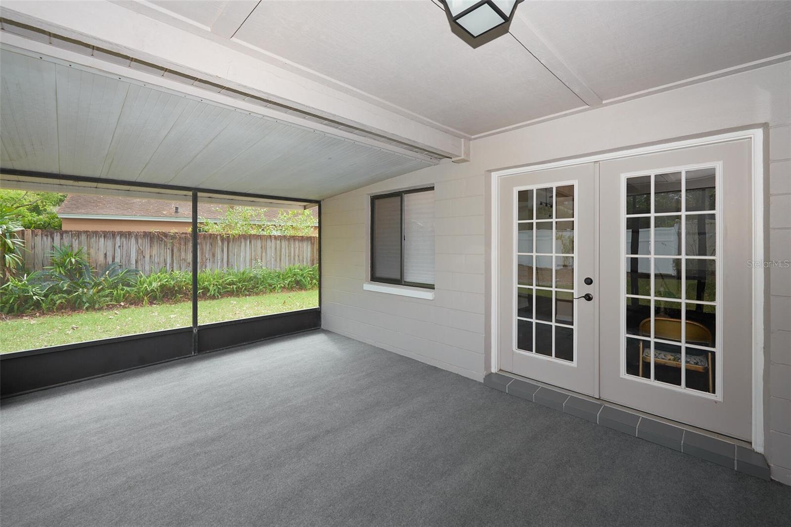 1610 SPINNING WHEEL DR