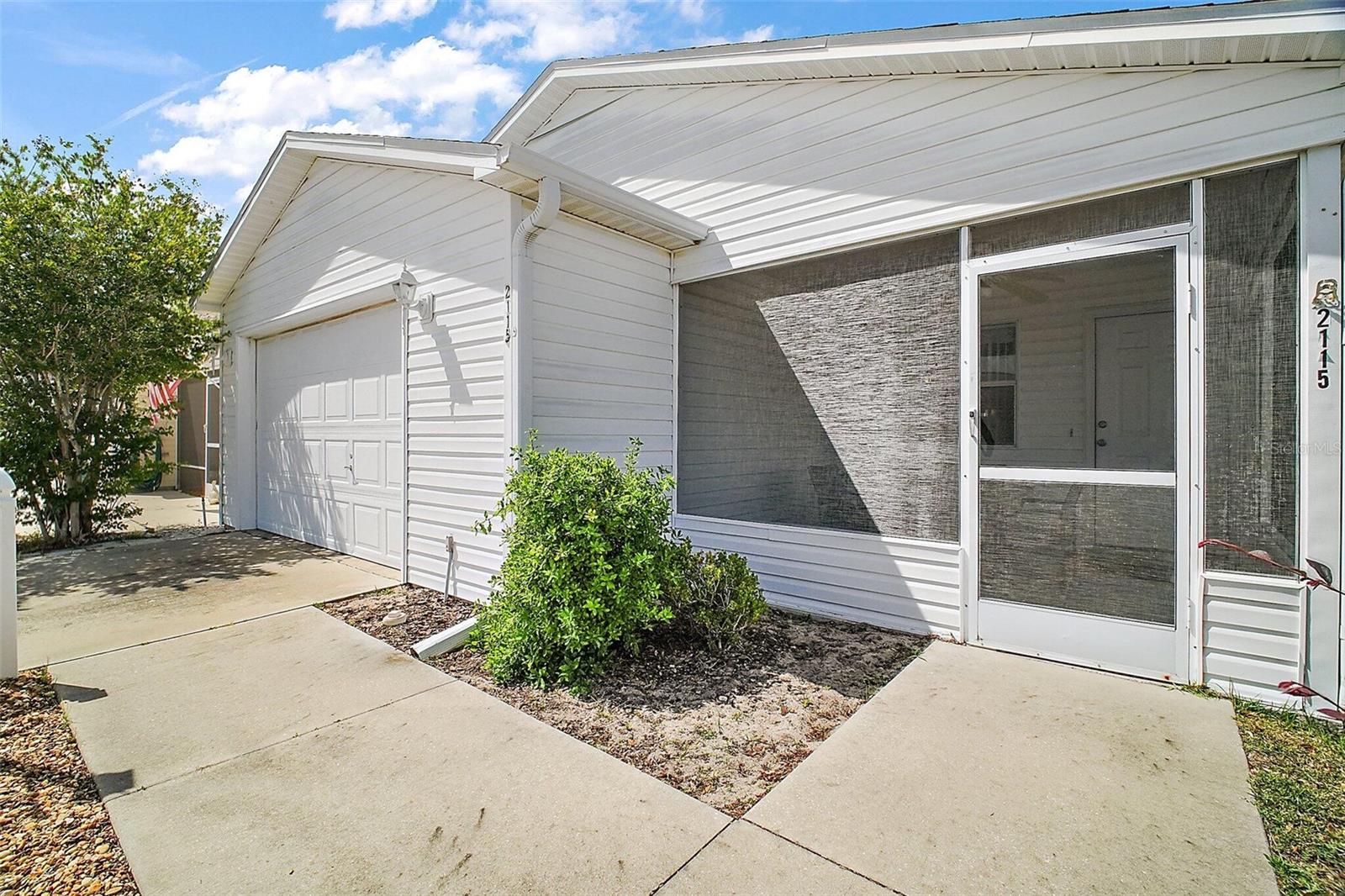 2115 ESCOBAR AVE