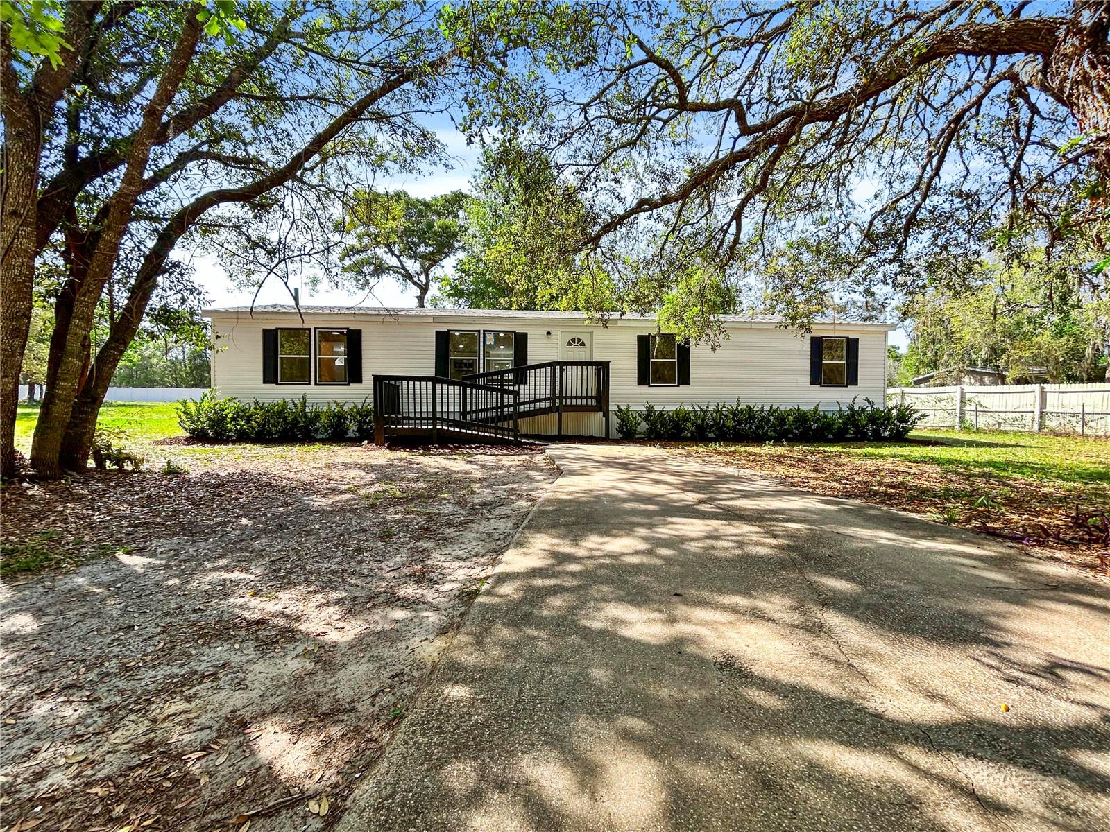 18801 AKINS DR