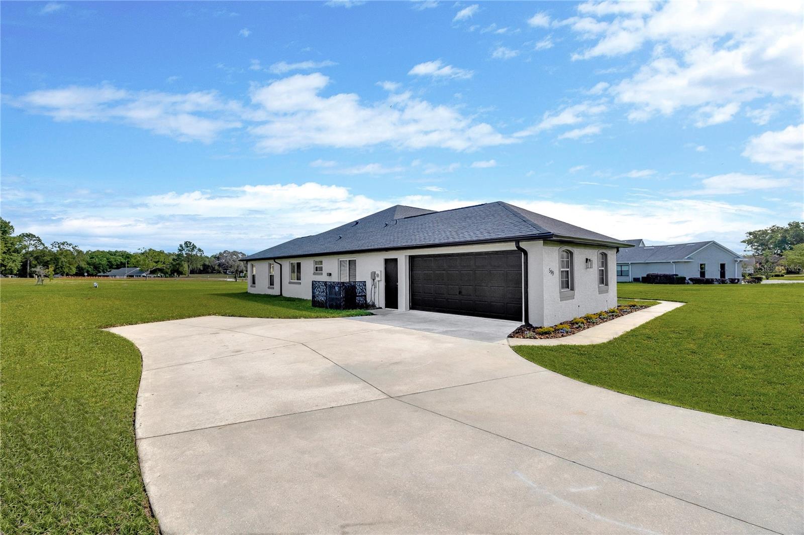 599 E CHARLESTON CT