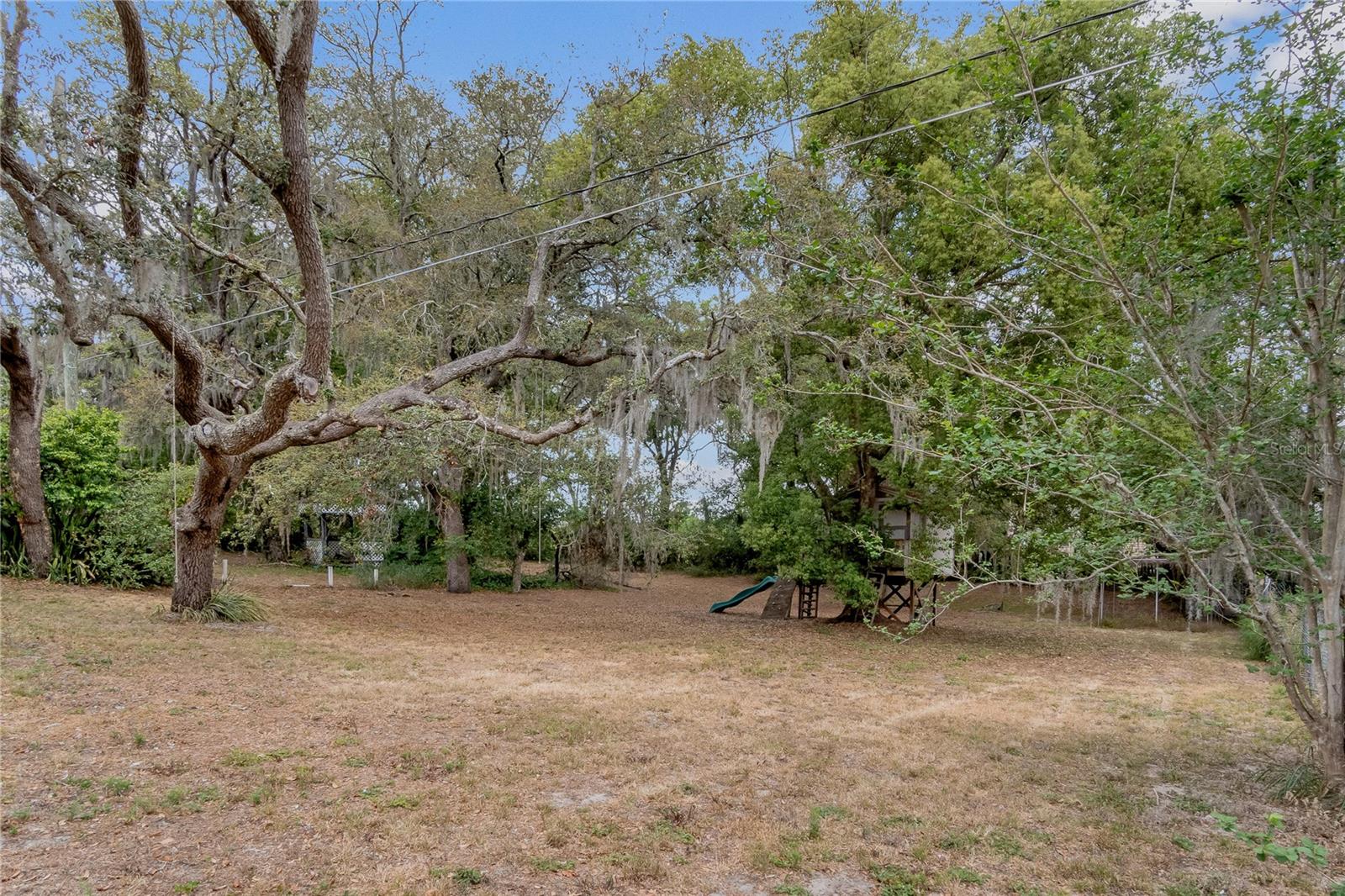 6411 MERRIEWOOD DR