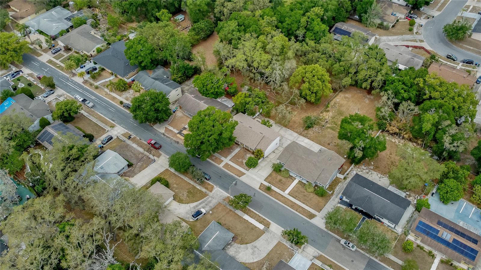 6411 MERRIEWOOD DR