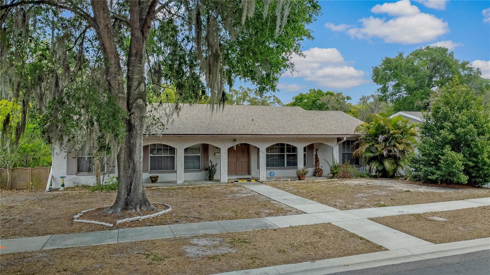 6411 MERRIEWOOD DR