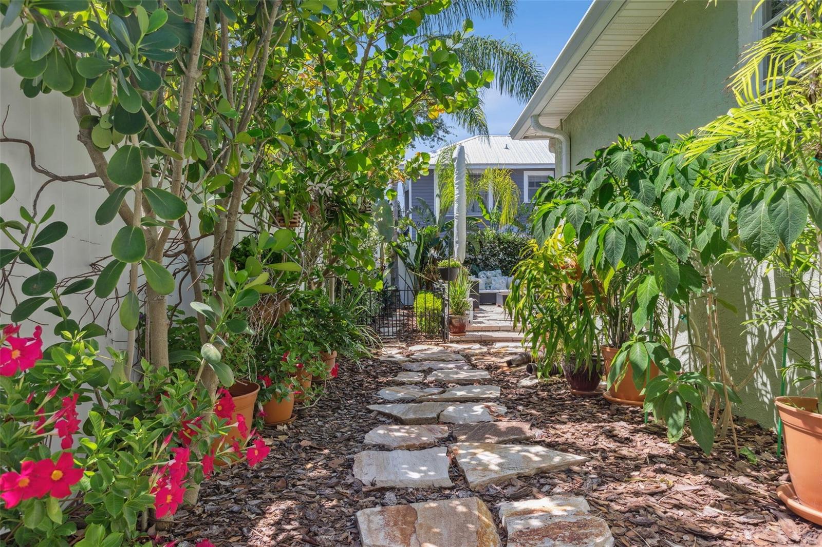 3404 W VILLA ROSA ST