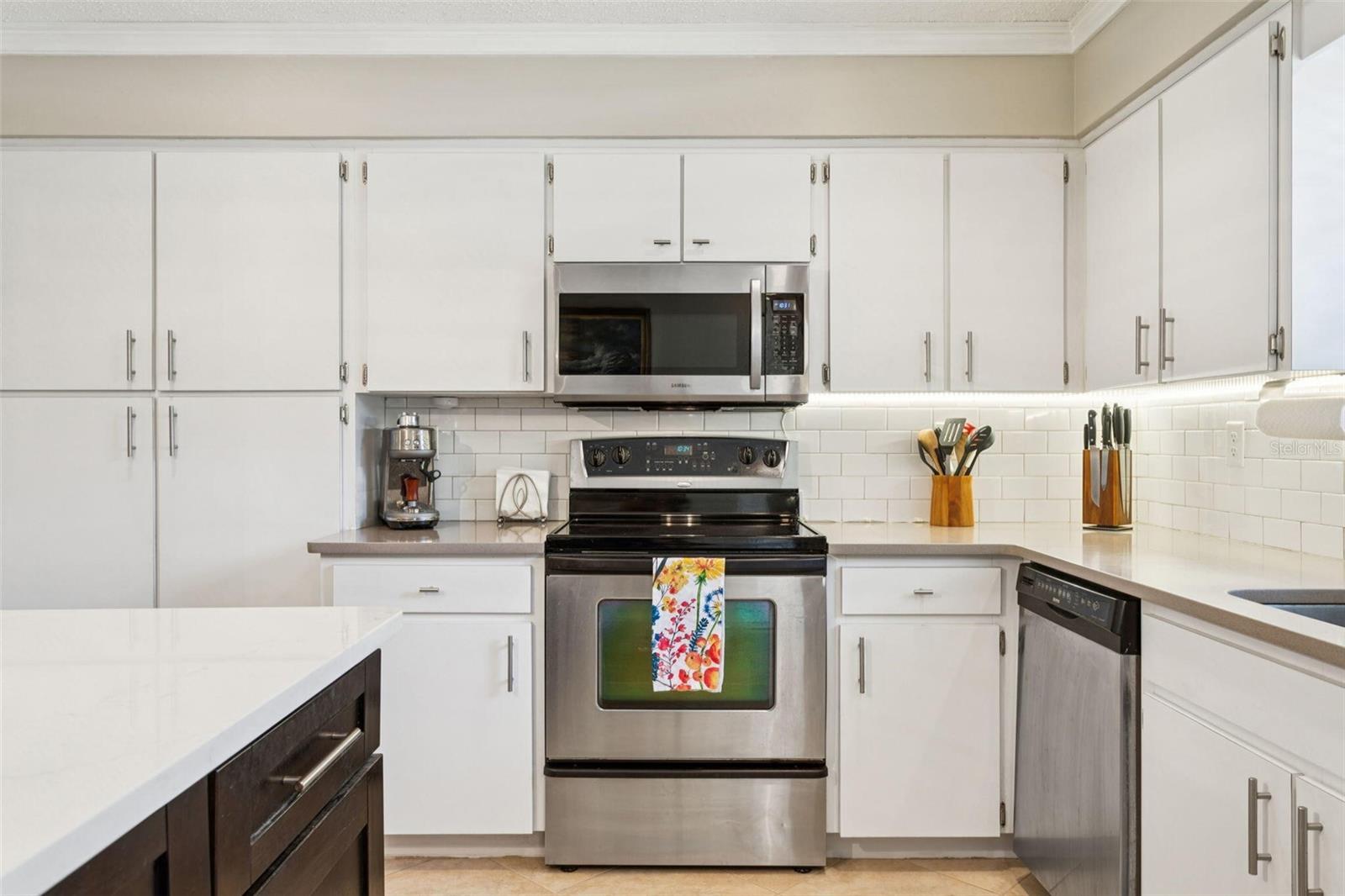 3404 W VILLA ROSA ST