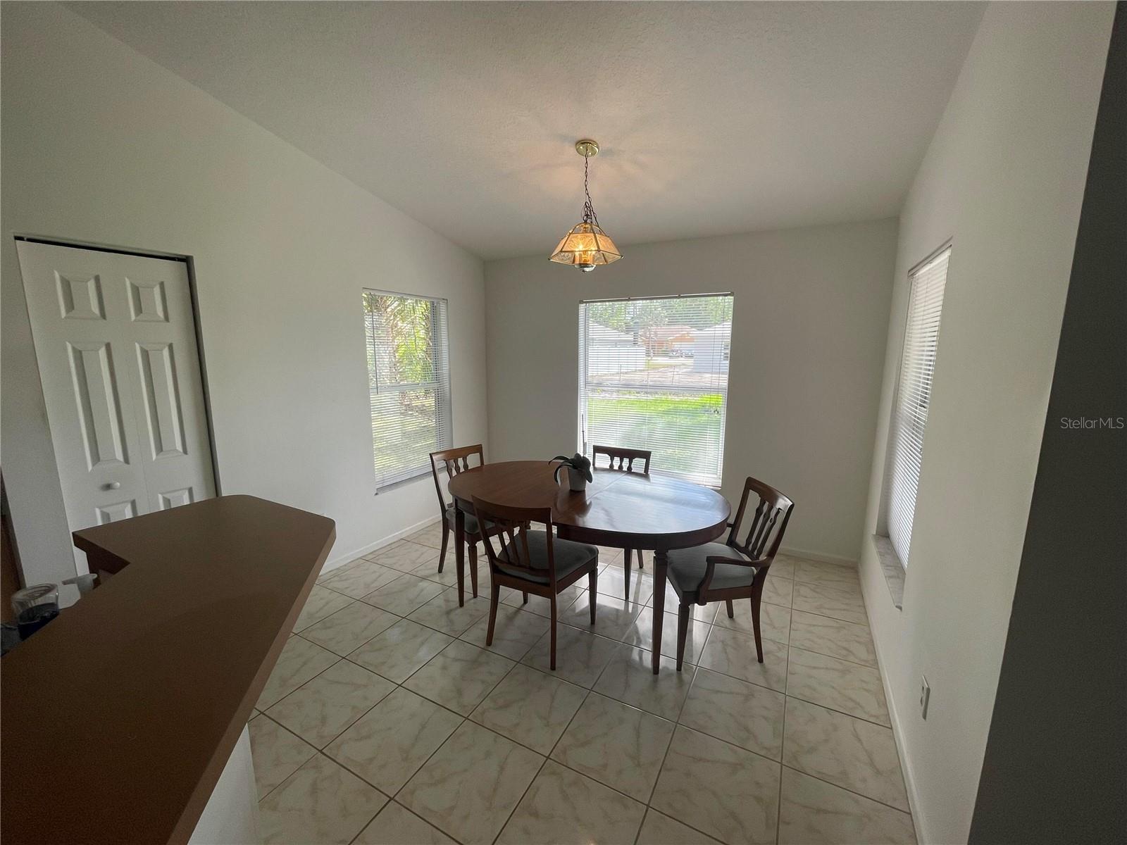 10 PINETREE DR