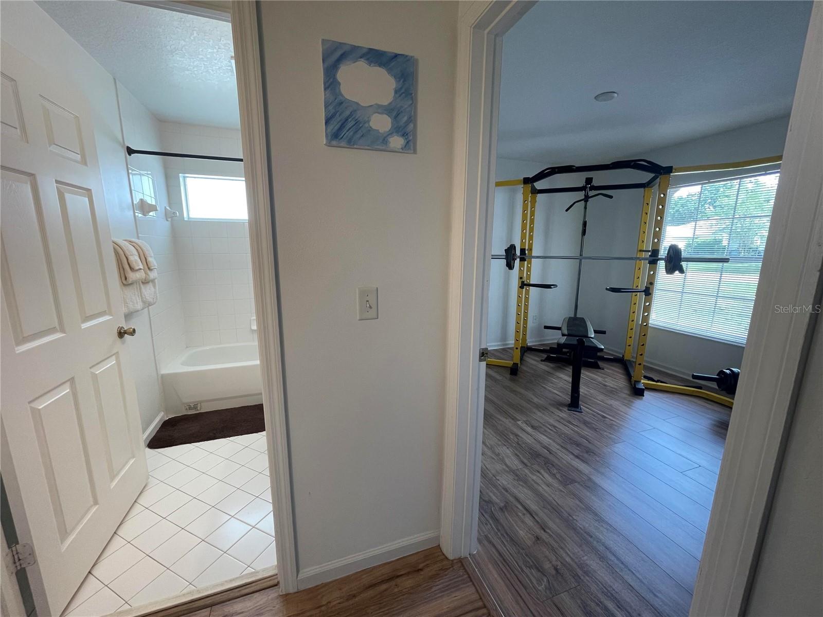 10 PINETREE DR