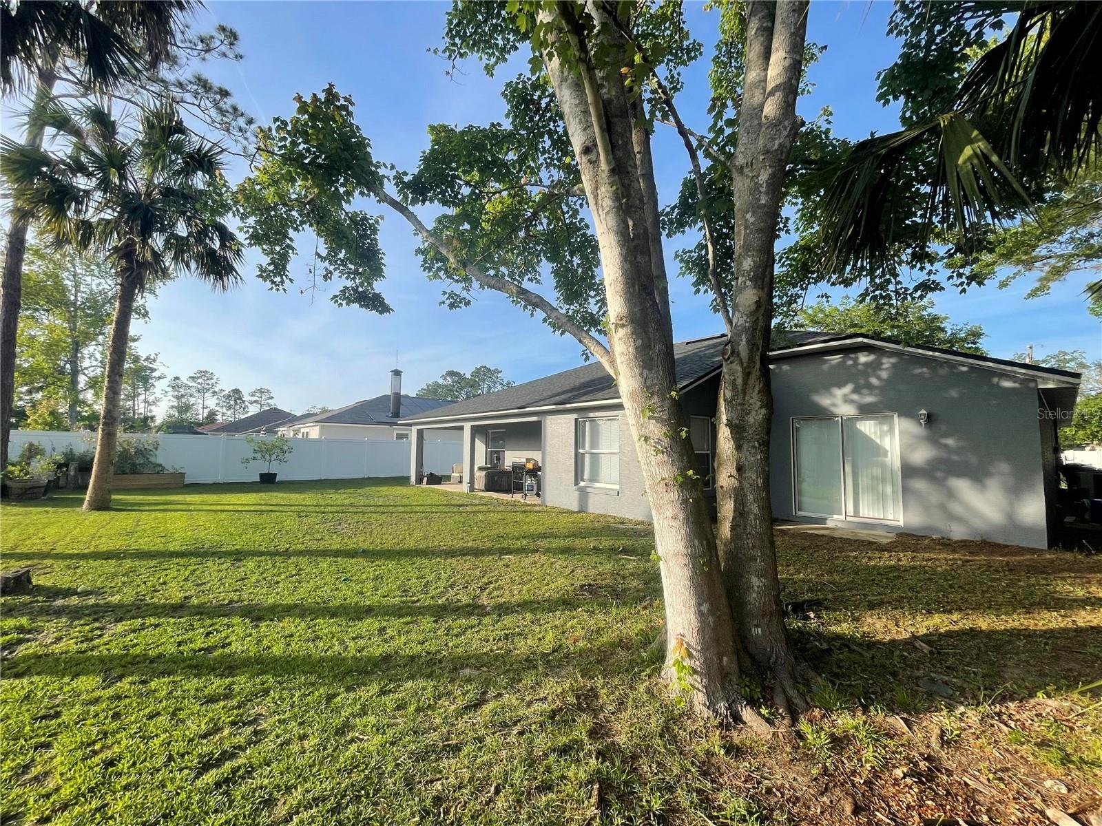 10 PINETREE DR