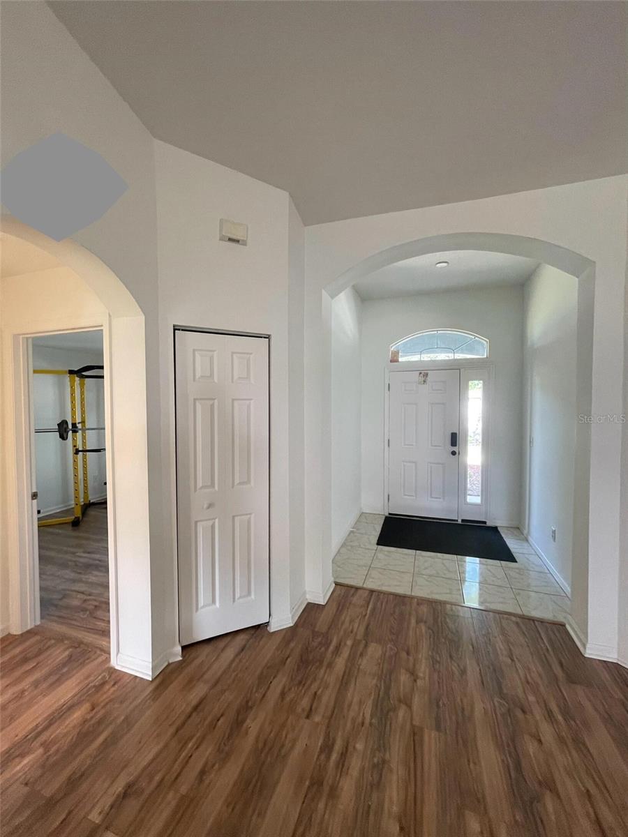 10 PINETREE DR