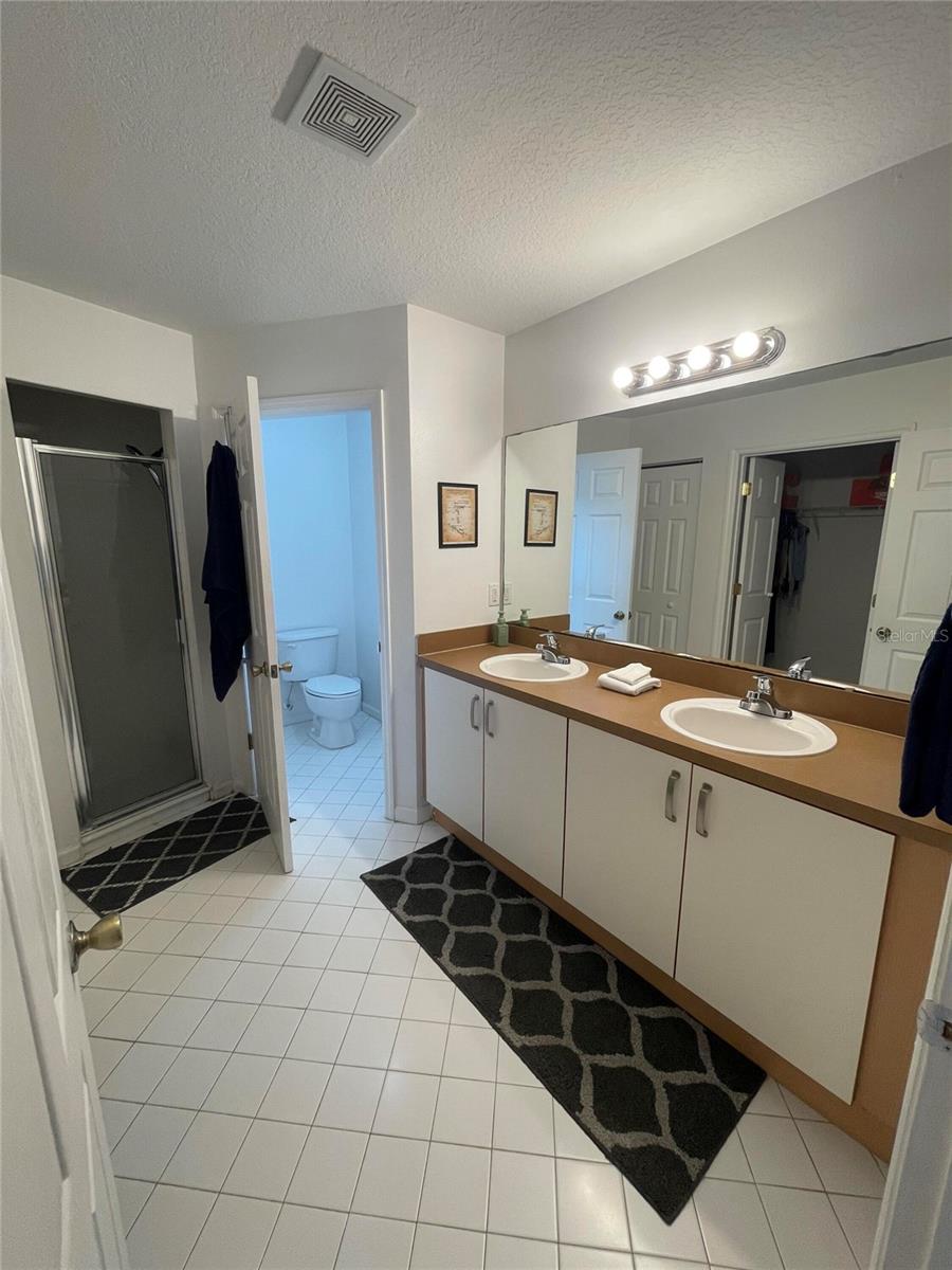 10 PINETREE DR