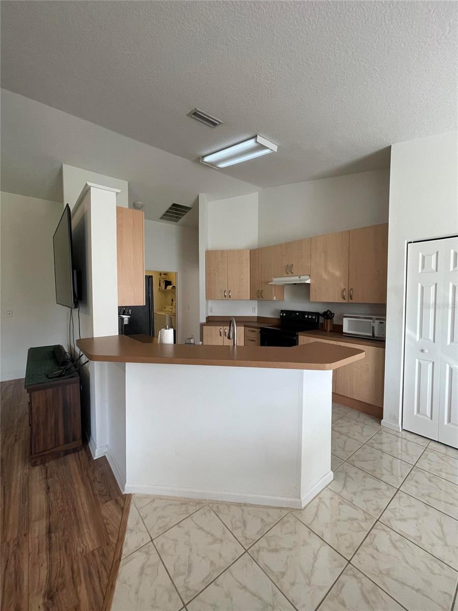 10 PINETREE DR