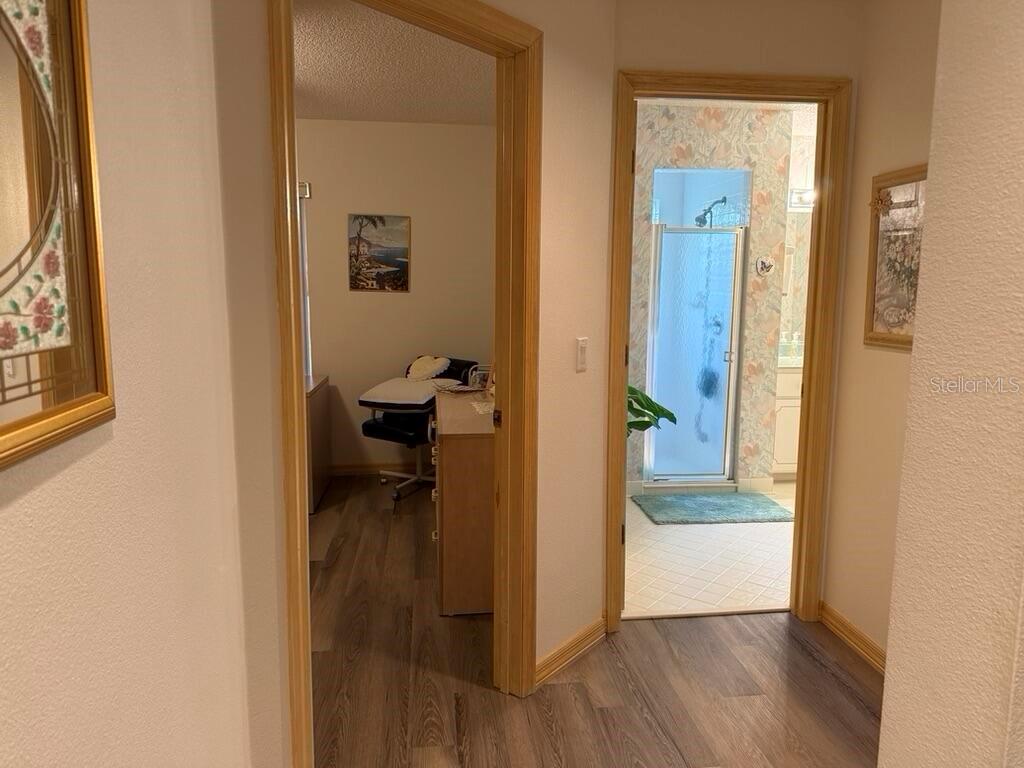 2 BICKSHIRE LN