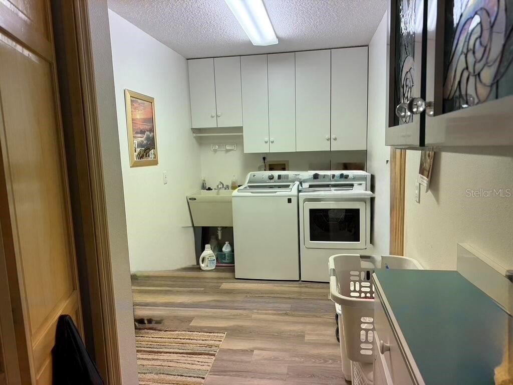 2 BICKSHIRE LN