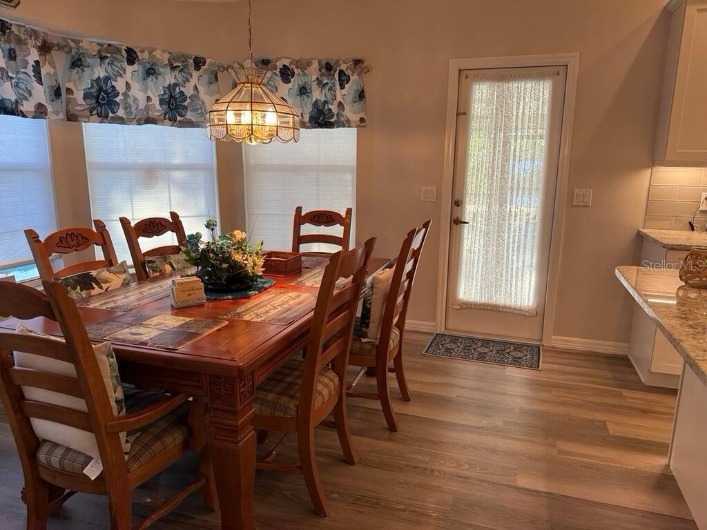 2 BICKSHIRE LN