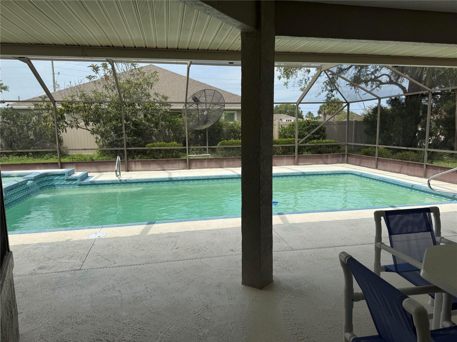 2 BICKSHIRE LN