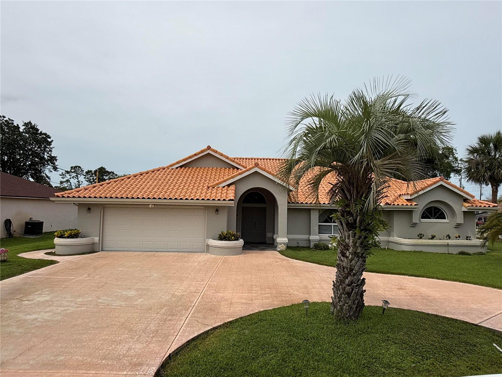2 BICKSHIRE LN