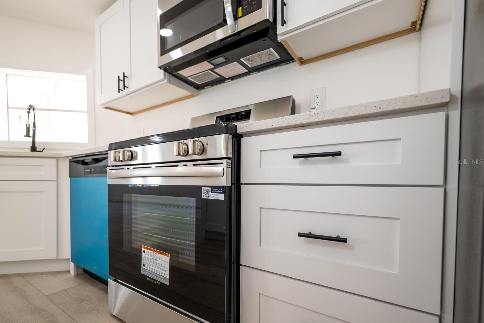 5907 SUSSEX CT