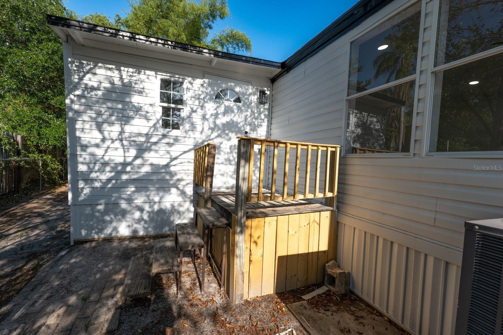 5907 SUSSEX CT