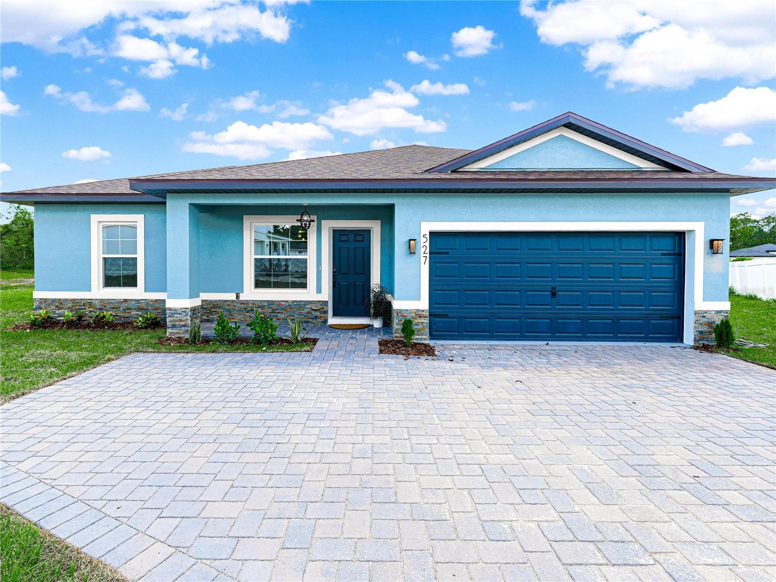 527 RIO GRANDE DR