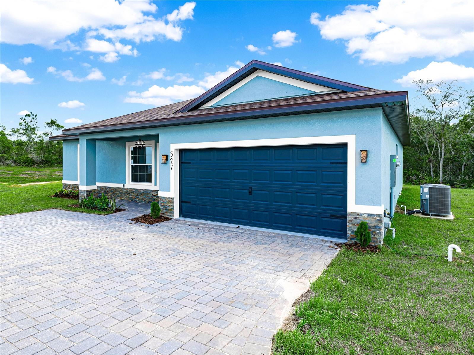 527 RIO GRANDE DR