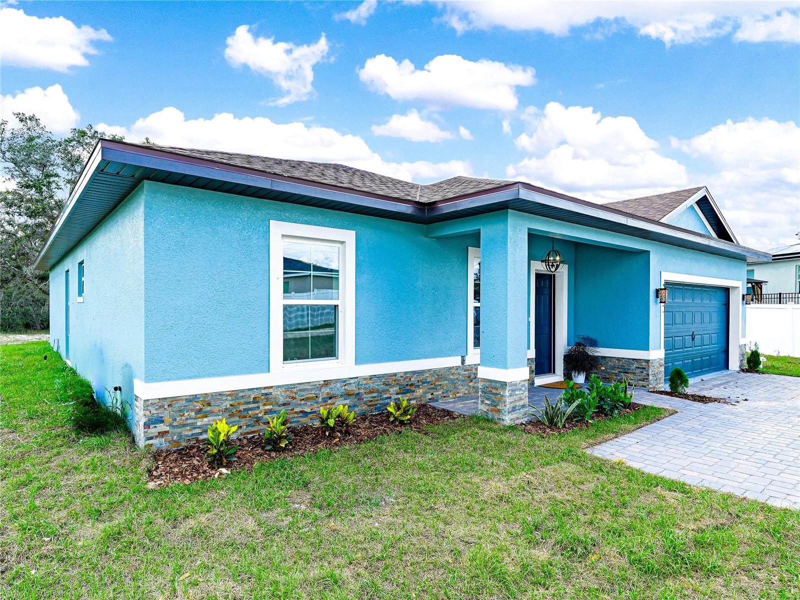 527 RIO GRANDE DR