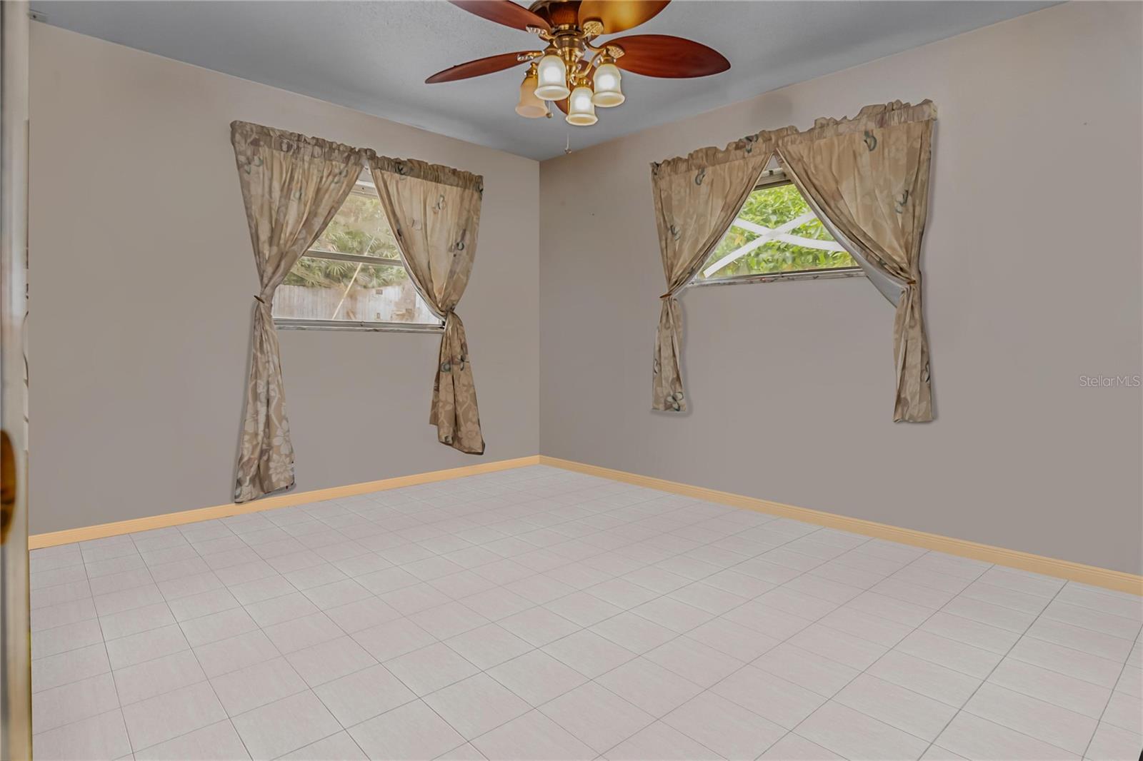 5812 VIKING RD