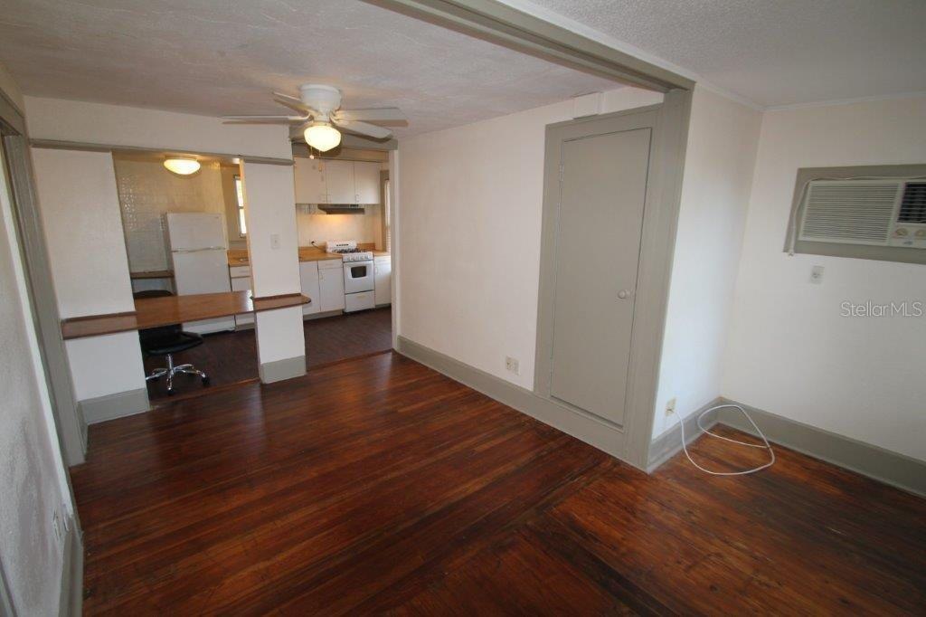 1040 9TH AVE N