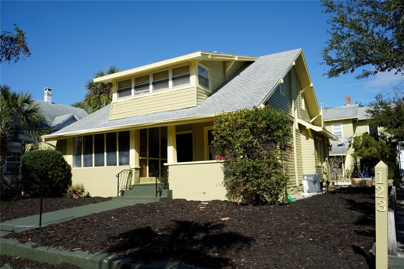 121 7TH AVE N