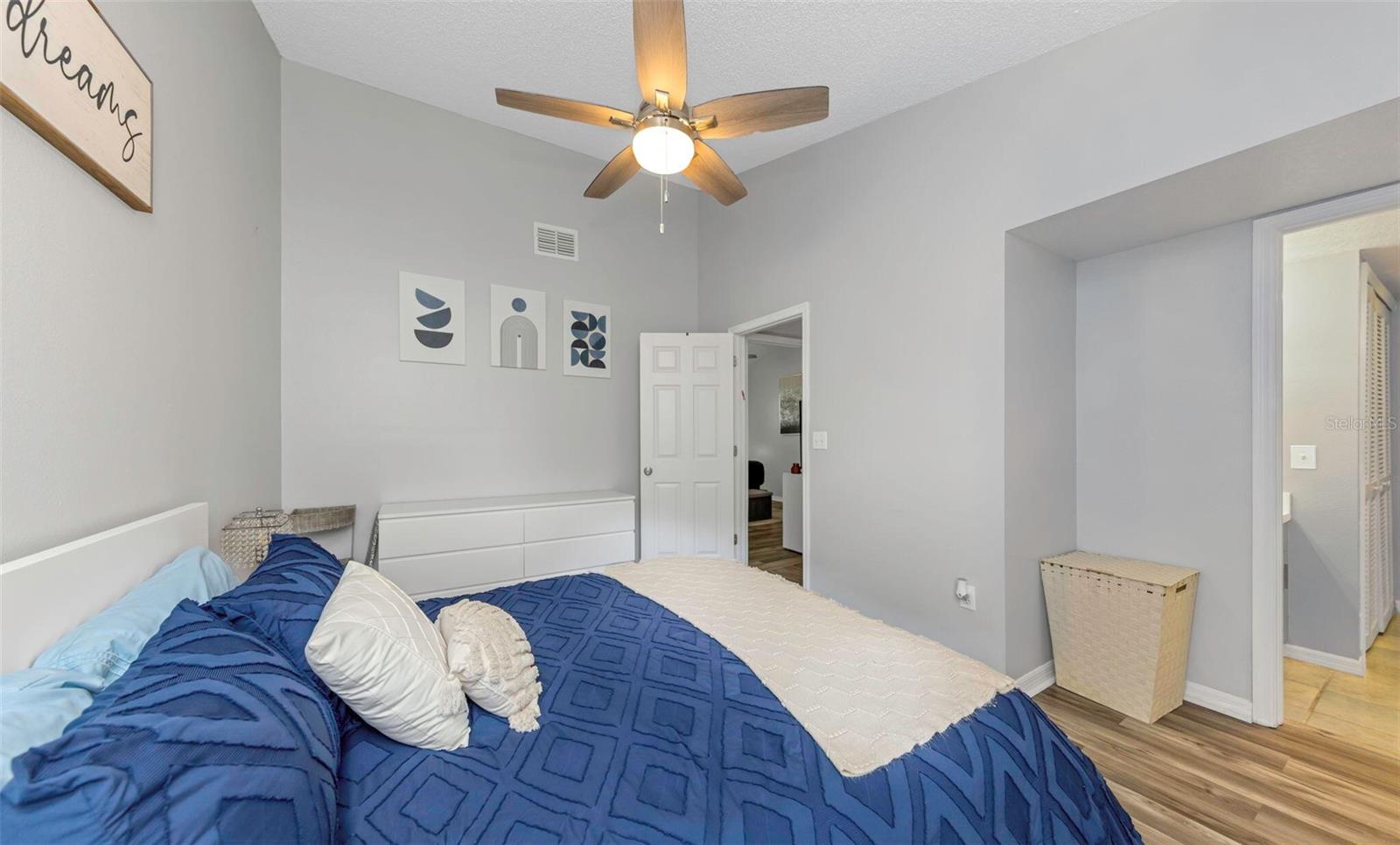4239 BRENTWOOD PARK CIR