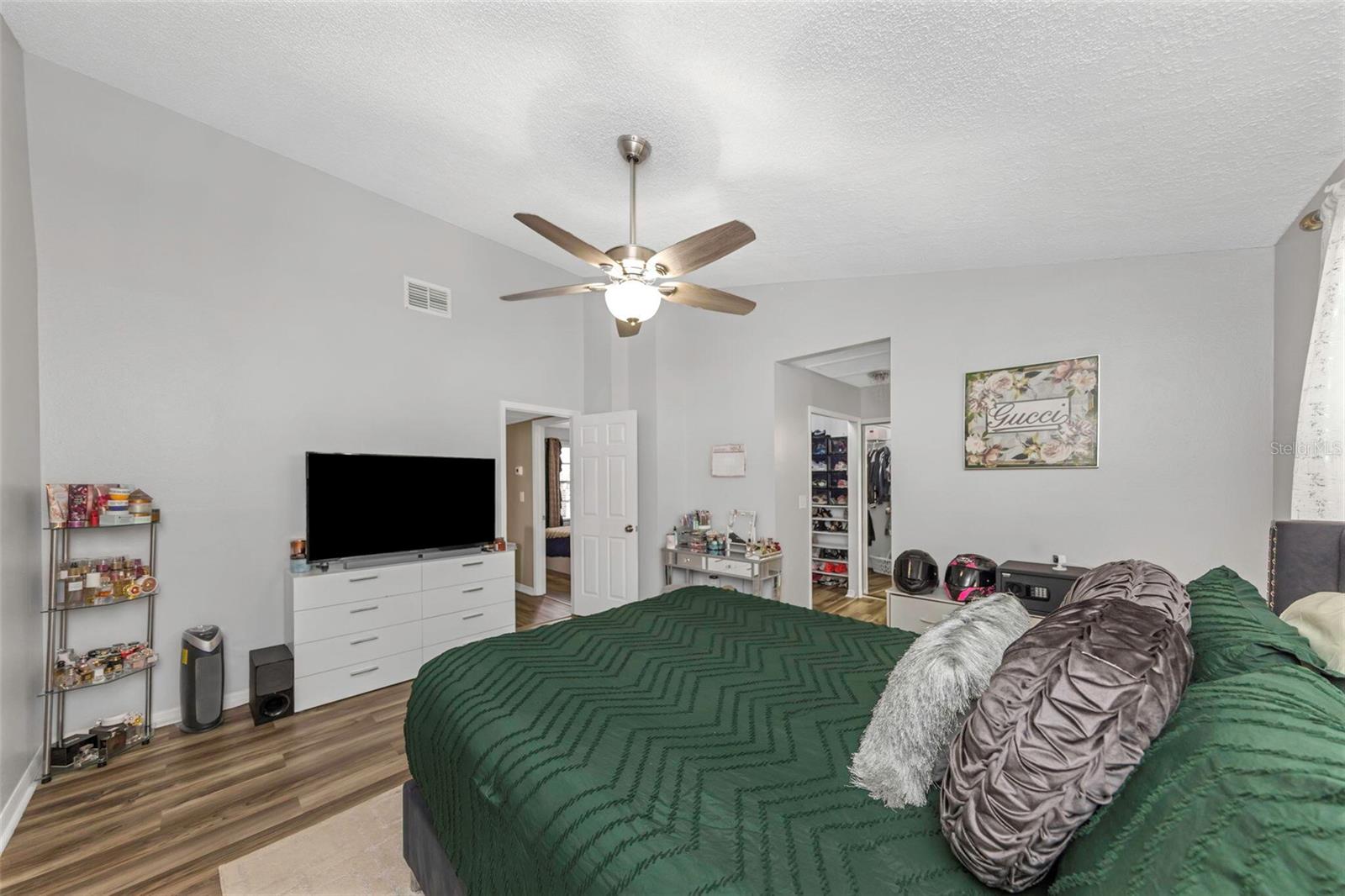 4239 BRENTWOOD PARK CIR