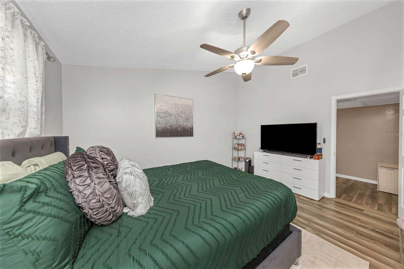 4239 BRENTWOOD PARK CIR