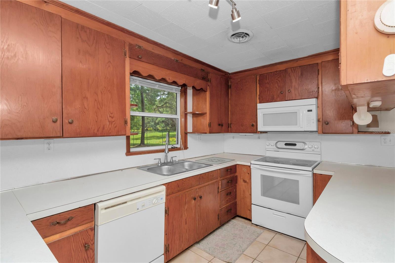 1753 NW 44TH ST